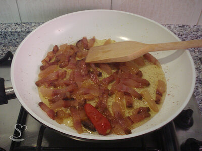 Ricetta Bucatini all'amatriciana - Step 2